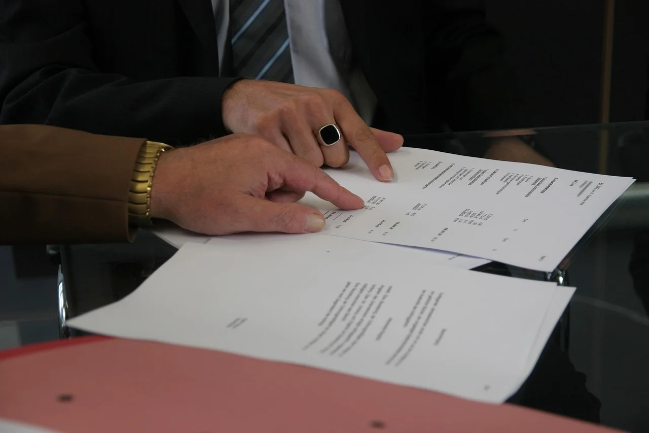Umowa dożywocia — wady, które warto omówić z notariuszem
